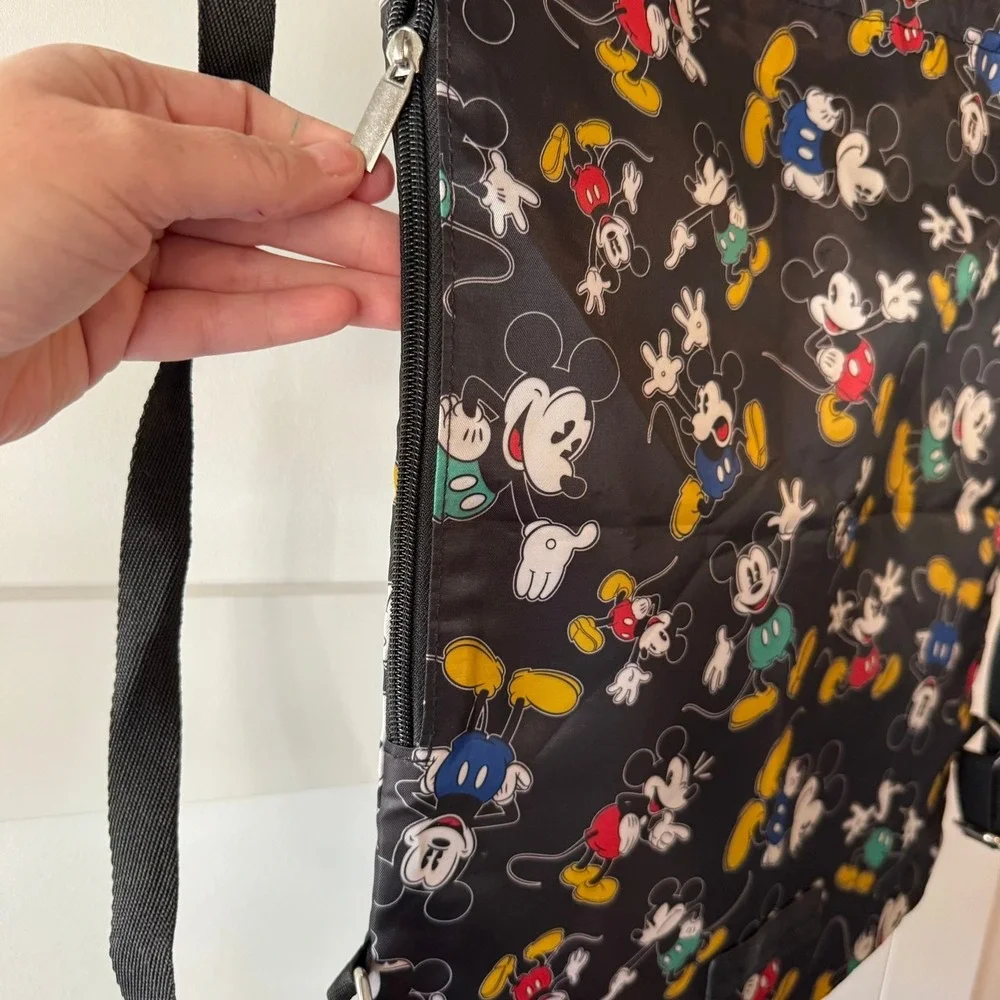 Disney‎ World Mickey Mouse Drawstring Backpack Black Lightweight Bag